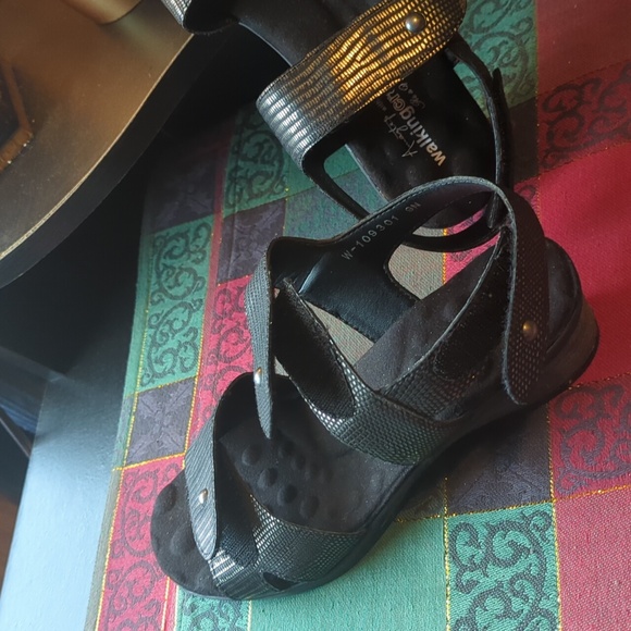 Walking Cradles Karen sandals leather black silver metallic Women's 9 N NEW NIB - Picture 8 of 10